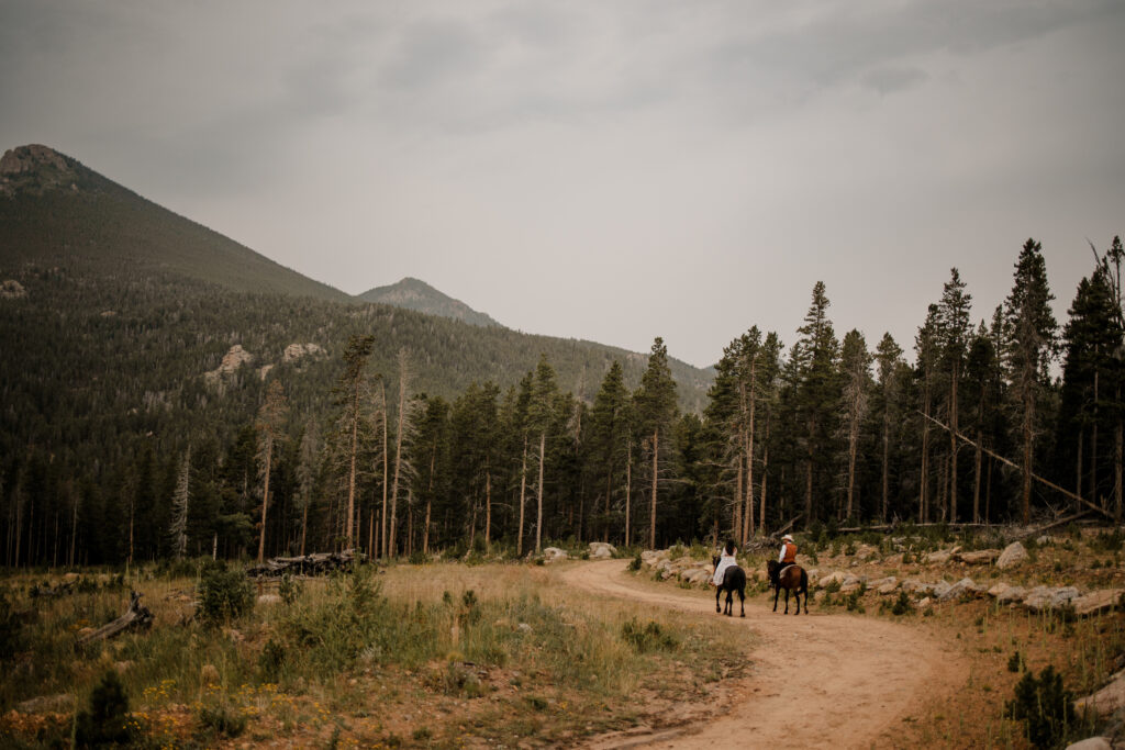 Hiking trails at Rocky Mountain National Park elopement